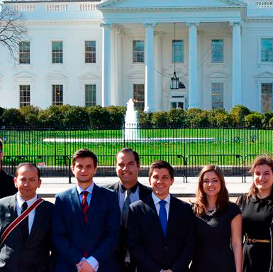 Máster en Asesoramiento de Imagen y Consultoría Política - Instituto Mejores Gobernantes en alianza con la Universidad Camilo José Cela, Madrid, España.