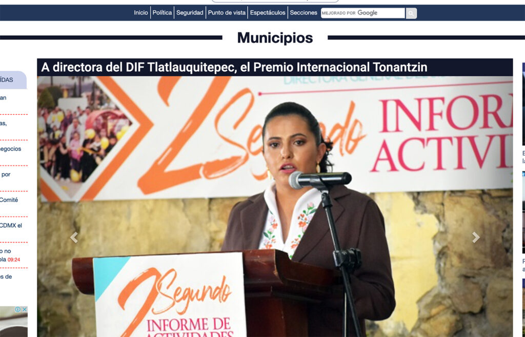 A directora del DIF Tlatlauquitepec, el Premio Internacional Tonantzin - Instituto Mejores Gobernantes