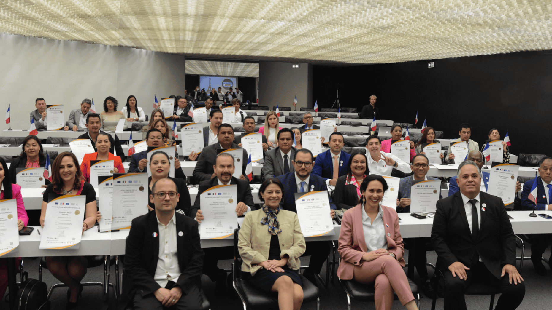 Embajadora Blanca Jiménez de México en Francia presente en el 7º Foro Global Ciudades Sostenibles, «Agenda 2030 de la ONU» París, Francia - OMCS, Instituto Mejores Gobernantes, Red Gobierno